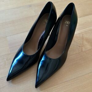 Zara pointed black patent heels